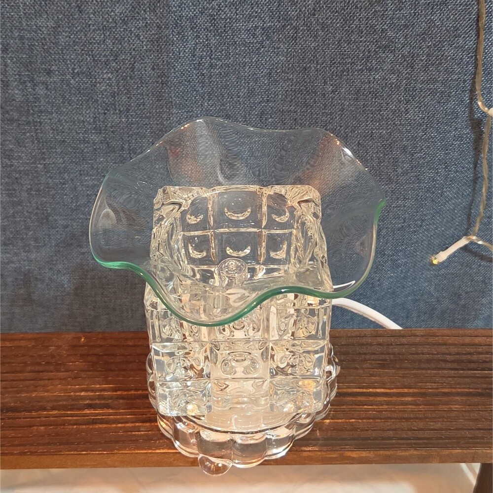 Clear Glass Electric Oil Diffuser/Wax Warmer Lamp with Dimmer Switch - Picture 14 of 16